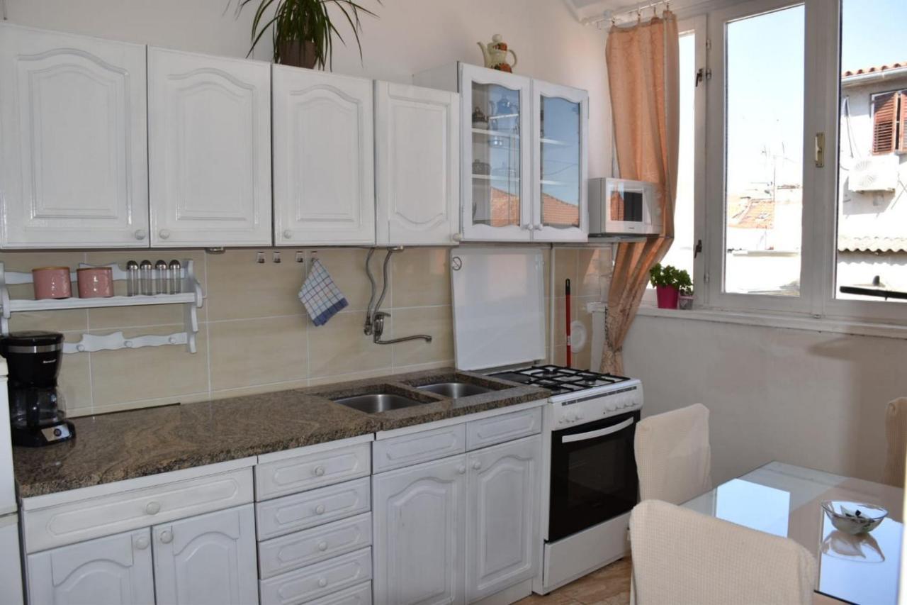 Apartment Eva Zara Esterno foto