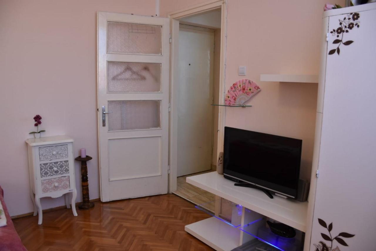 Apartment Eva Zara Esterno foto