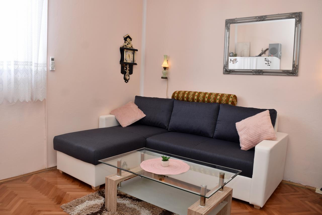 Apartment Eva Zara Esterno foto