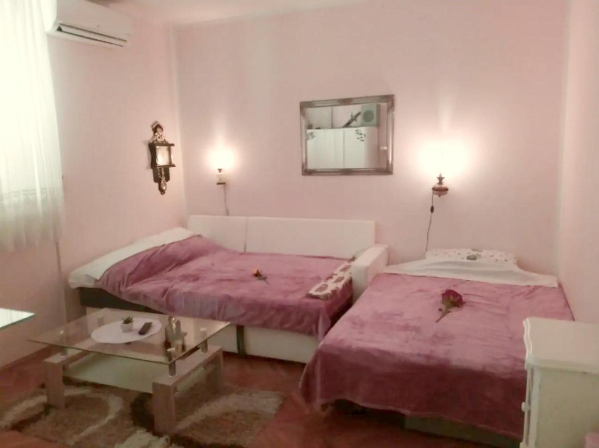 Apartment Eva Zara Esterno foto
